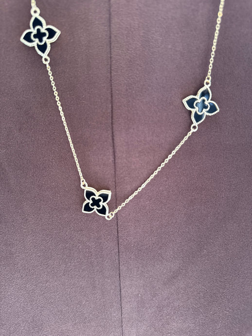 4 LEAF CLOVE LONG NECKLACE