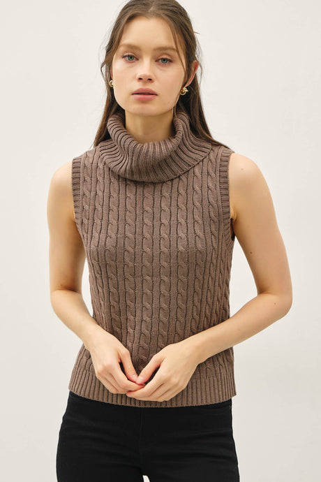 SLEEVELESS TURTLENECK SWEATER