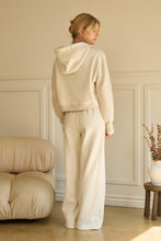 ELASTIC WAIST PULL ON SWEATPANTS