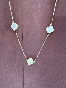 PEARL AND GOLD CLOVE NECKLACE