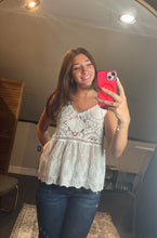 V NECK SLEEVELESS CROCHET TOP