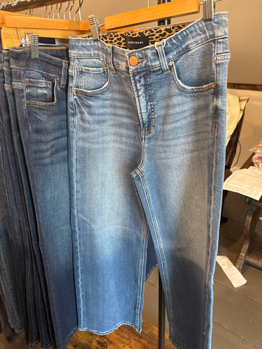 Risen Mid Rise -Crop wide leg jean