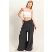 Gauze wide Leg Pant in black