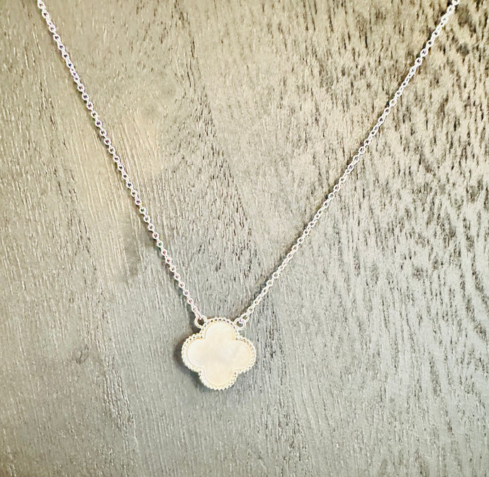 SILVER CLOVE NECKLACE