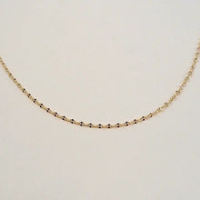 GOLDEN CHAIN NECKLACE