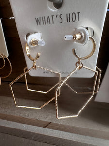 GOLD OPEN HEXAGON EARRINGS