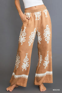 BORDER PRINT PANTS