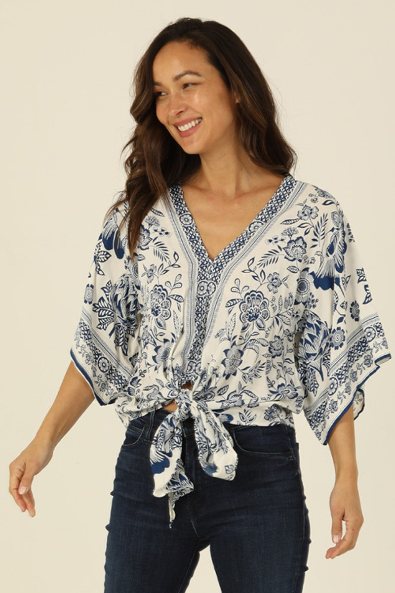 FLOWY SHORT SLEEVE TIE FRONT TOP