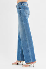 LOW RISE WIDE LEG JEANS